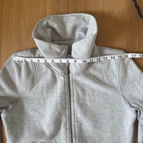 ✨ Lululemon En Route Jacket – Light Grey  Size 8–10 (No Tag) Excellent Condition - Picture 15 of 15